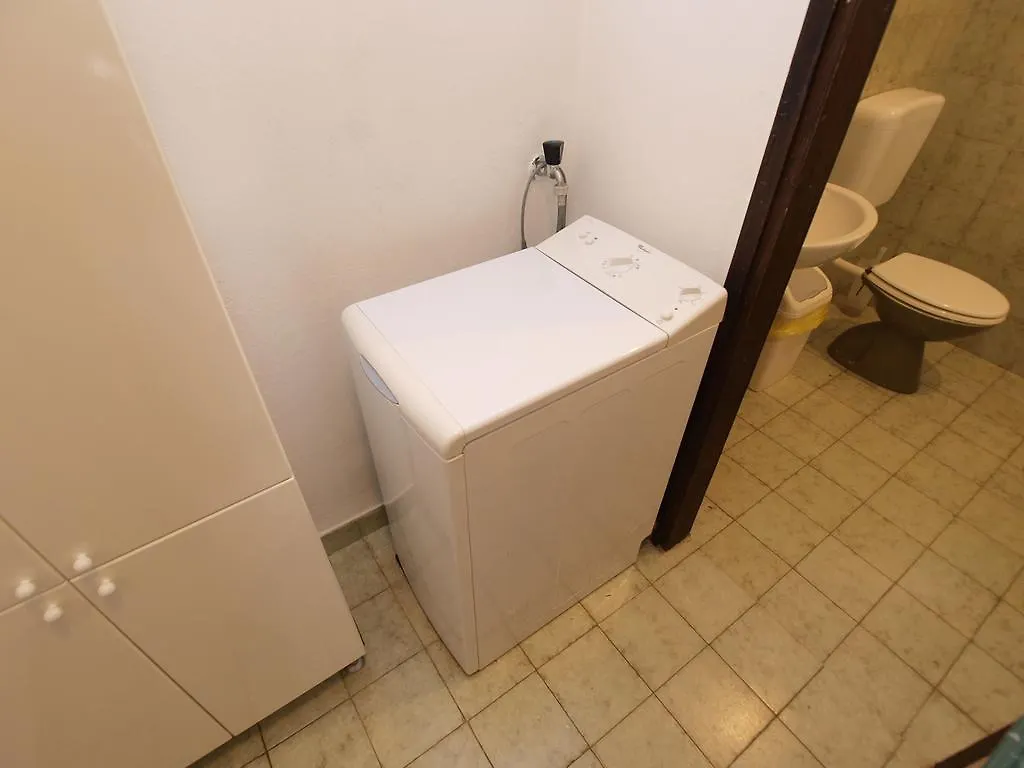 Apartments Rov 722 Medulin