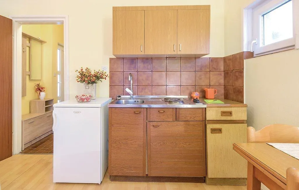 Apartments Rov 722 Medulin 0*,