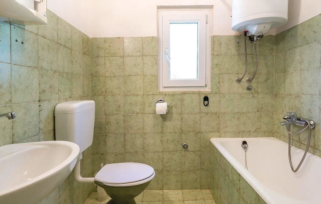 Apartments Rov 722 Medulin 0*,  Croatia